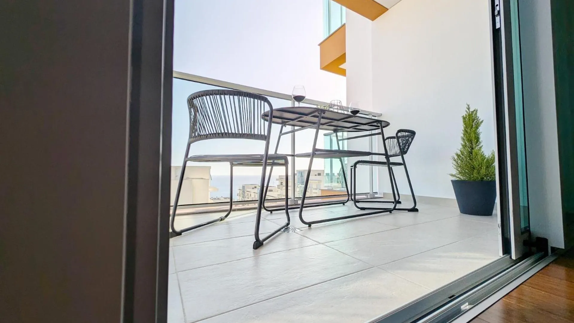 Seaview Wonder Apartment By Anna Funchal